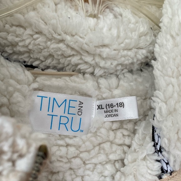 Half Zip Up Fleece Sweater - Picture 3 of 4